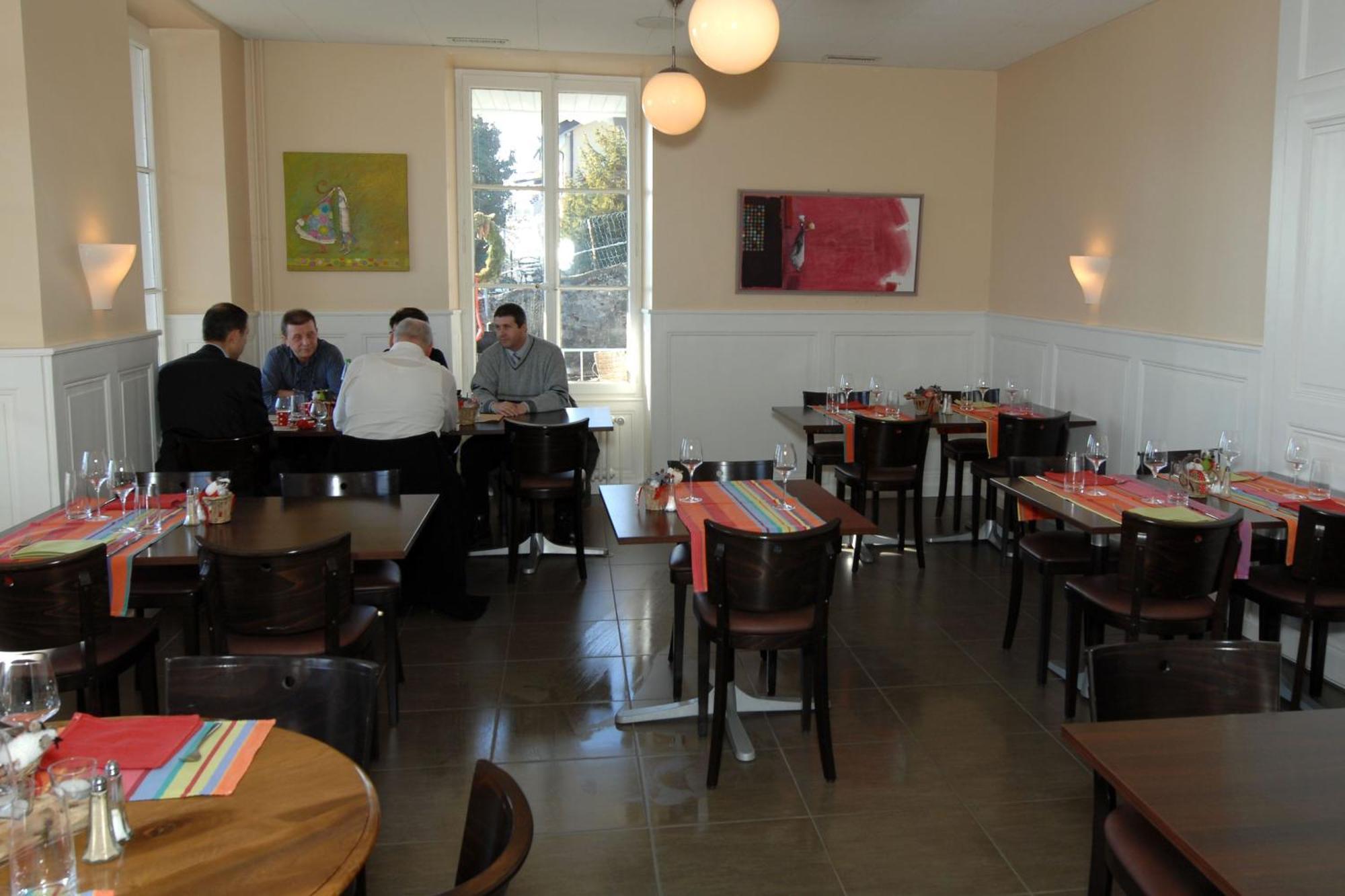 Auberge De La Gare Grandvaux Zewnętrze zdjęcie